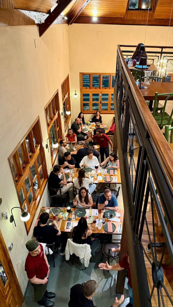 Vista do salão da Carrieri Pizzeria